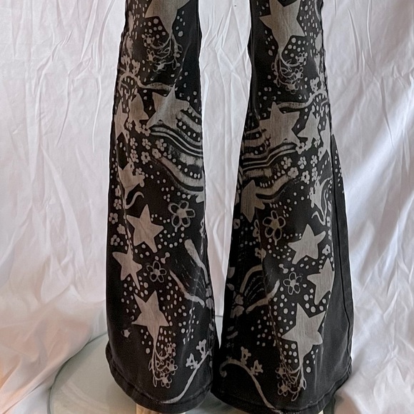 NWT! Anna Sui for Free People pull on flare leg pants with free tee. Size 28. - Picture 2 of 10